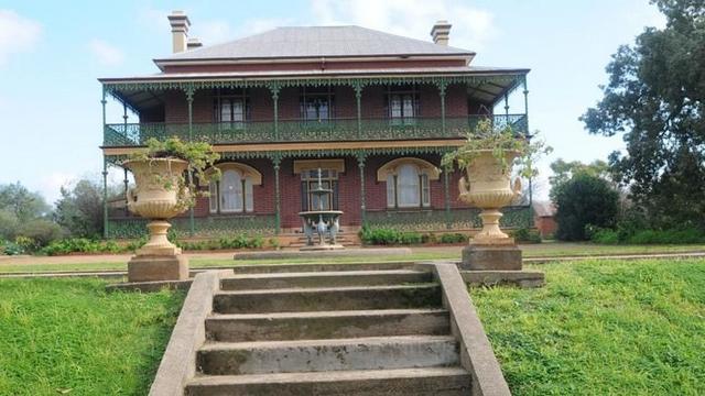Ini 10 Kisah di Balik Tempat Paling Berhantu di Dunia