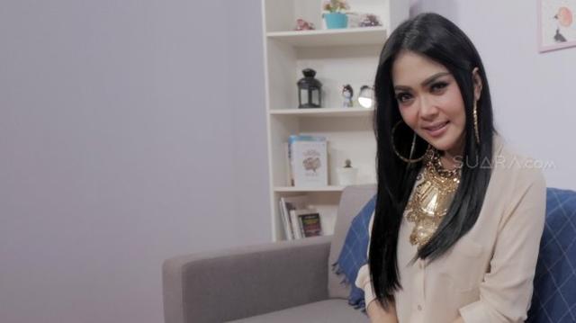 Penata Rias Andalan Diblok Syahrini, Karena Bocorkan Pernikahan?