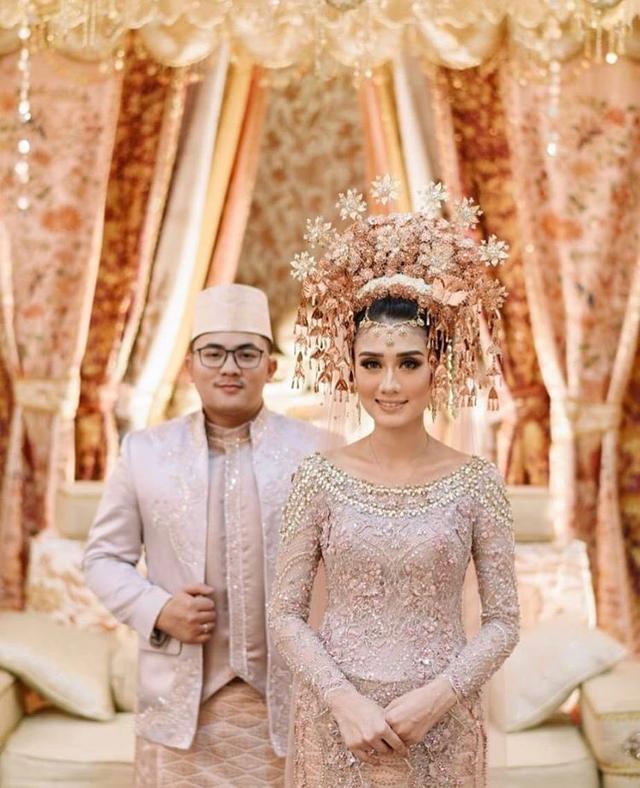 50 Model Kebaya Pengantin Modern Dan Tradsional Terlengkap