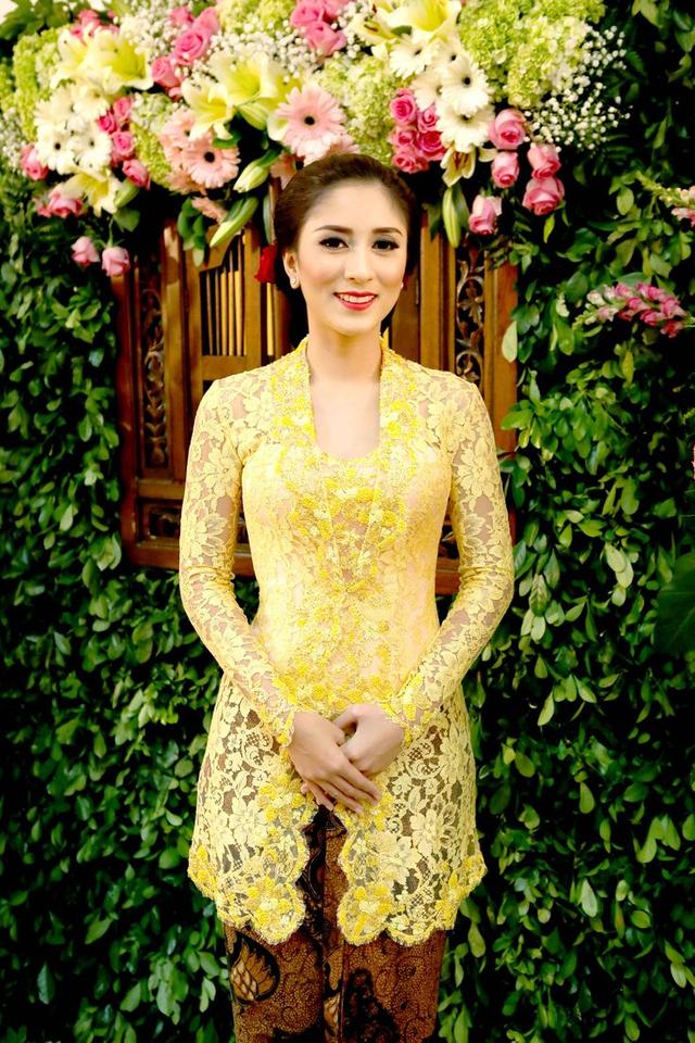 50 Model Kebaya Pengantin Modern Dan Tradsional Terlengkap