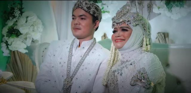 Hasil make-up rubah penampilan nenek 65 tahun. (Foto: Youtube Rangga Juans). 