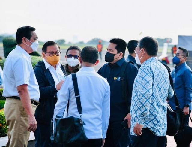 Jokowi Groundbreaking Hilirisasi Batu Bara hingga Bagi BLT di Sumsel