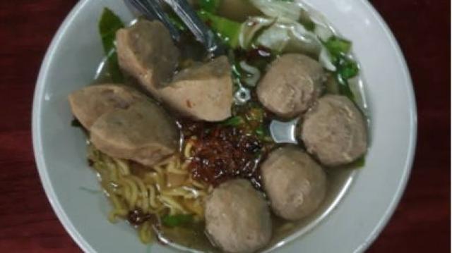 Heboh Ada Celana Dalam Dan Bh Di Panci Bakso Gerobakan Pedagang Itu